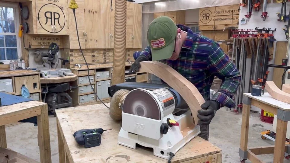 Still from the film “Turning an hourglass Regal base, shop sound only”.